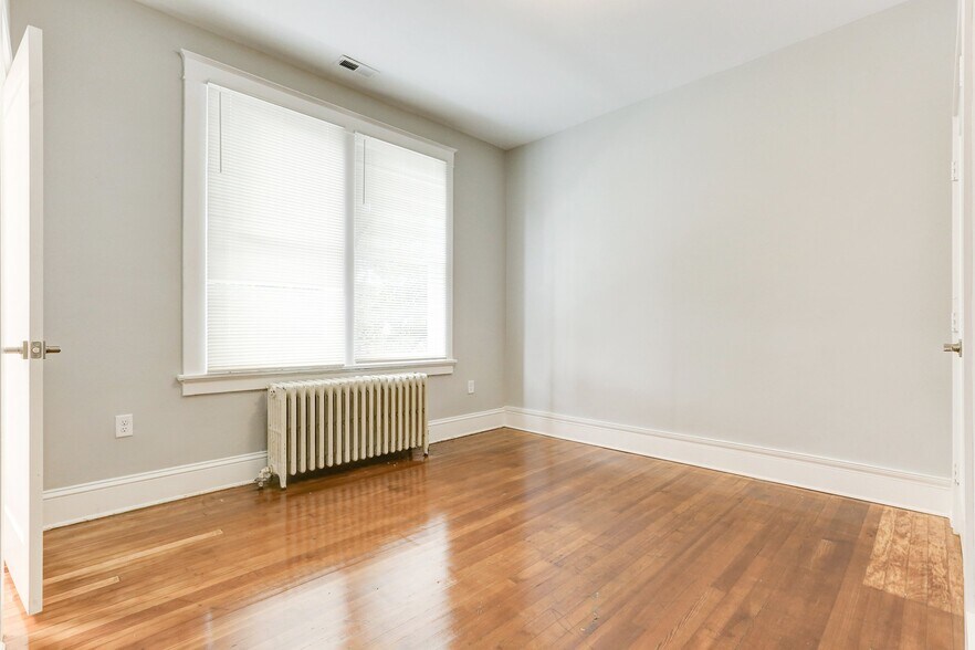Building Photo - 421 Chimborazo Blvd