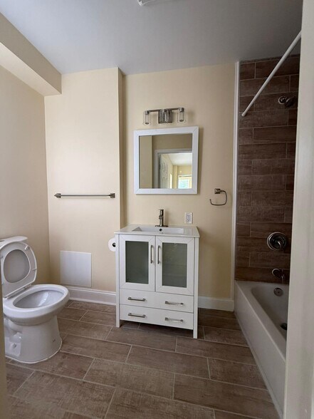 Building Photo - 1729 N Caroline St