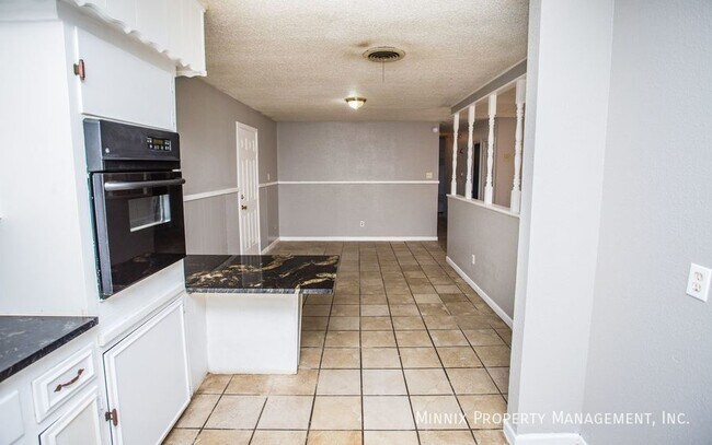 Building Photo - 5414 6th St