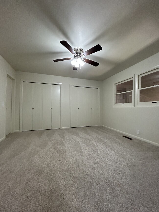 Building Photo - 25 Carballo Ln