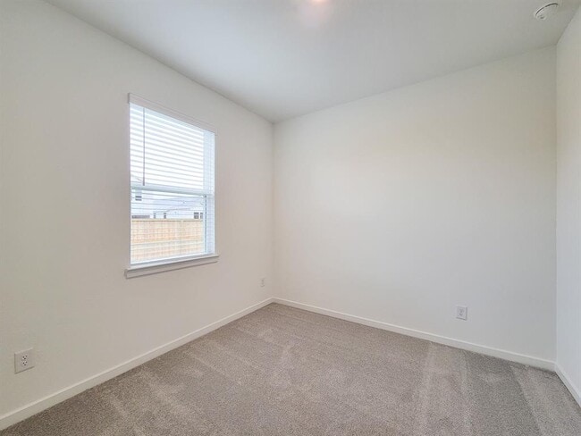 Building Photo - 9742 Rialto Hts Dr
