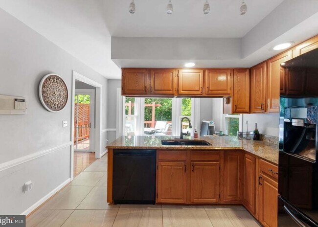 Building Photo - 12153 Abbey Glen Ct