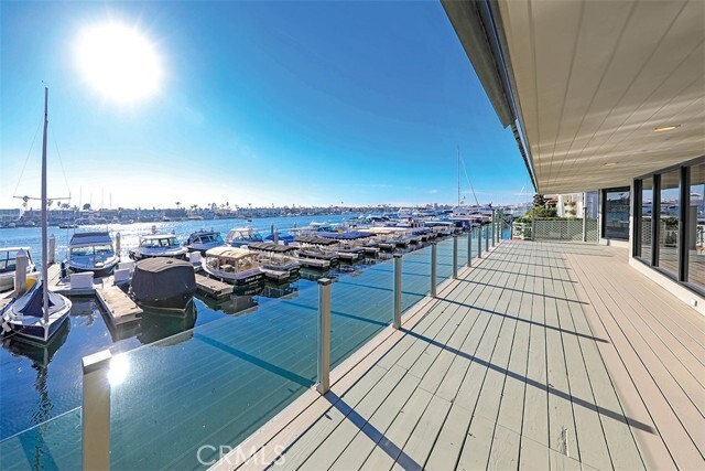 Building Photo - 2636 Bayshore Dr