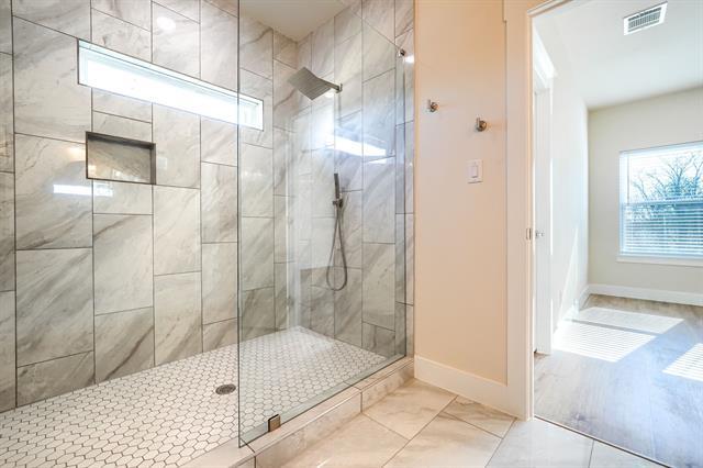 Building Photo - 1115 Bell St