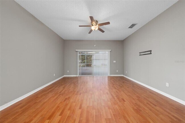 Building Photo - 9724 Myrtle Creek Ln