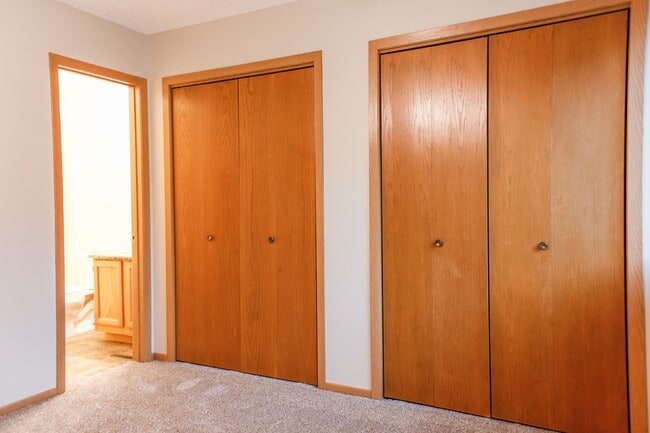 Building Photo - 3 bedroom, 2.5 bath townhouse in NW Lincoln