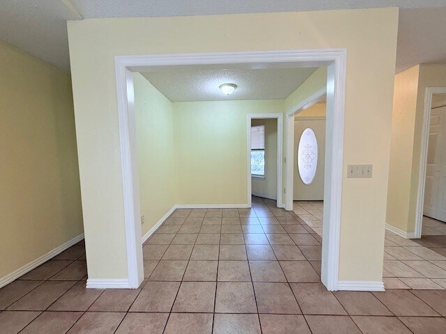 Building Photo - 703 Windsor Ln