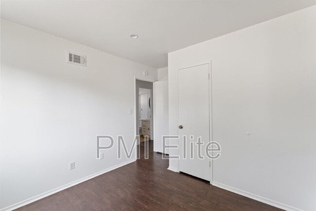 Building Photo - 12660 Lazard St