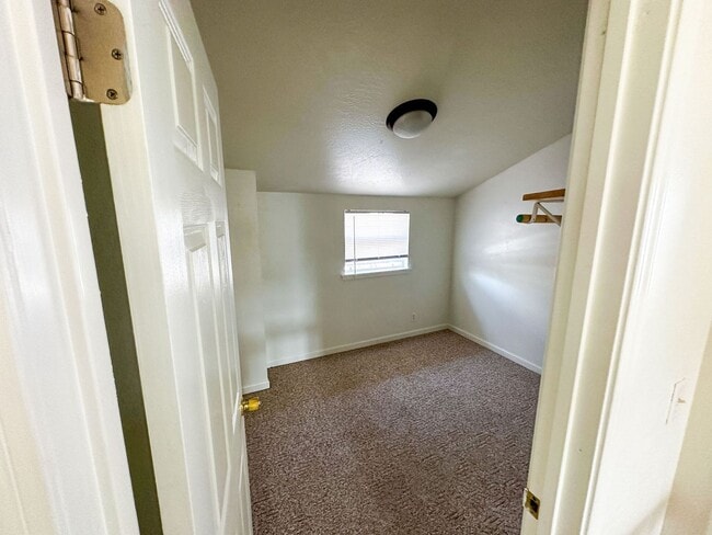 Building Photo - Two Story Custom Home in Arcata!