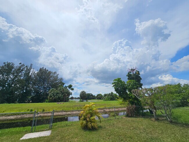 Building Photo - 641 SW 83rd Ave