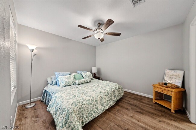 Building Photo - 700 Capri Dr