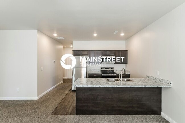 Building Photo - 3 Bedroom Pet-Friendly Home in CHARLESTOWN, IN with Main Street Renewal