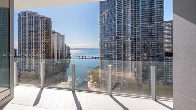 Building Photo - 300 Biscayne Blvd Way