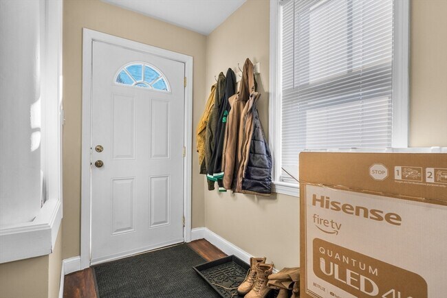 Building Photo - 148 N Franklin St