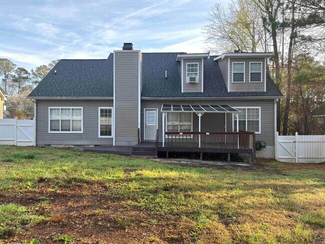 Building Photo - 253 Chadwick Cir