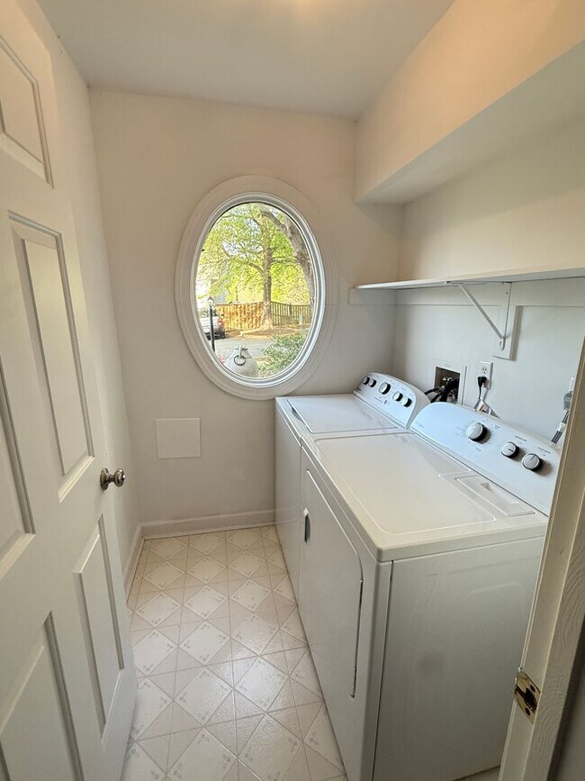 Building Photo - 17301 Pacific Rim Terrace