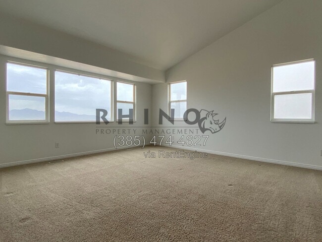 Building Photo - 8 Duchesne Cir