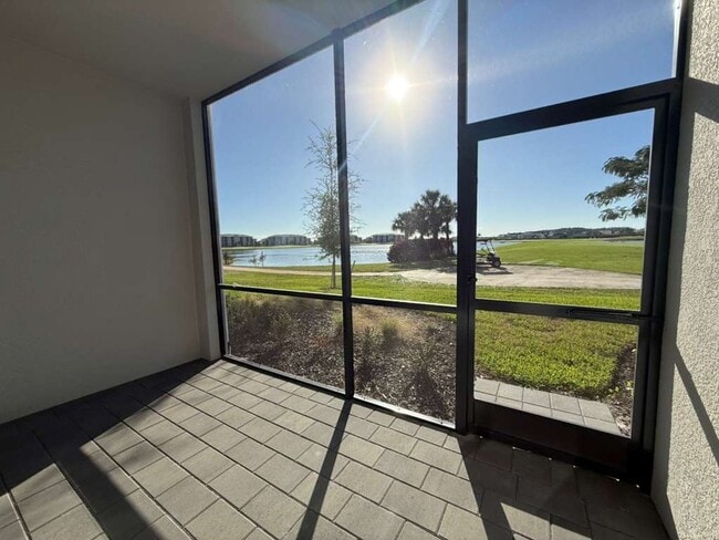 Building Photo - 2-bed 2-bath pet friendly condo with Golf membership at the National Golf!