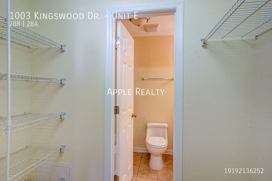 Building Photo - 1003 Kingswood Dr