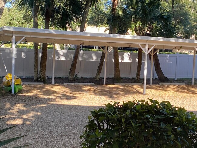 Building Photo - 800 Coquina Ln
