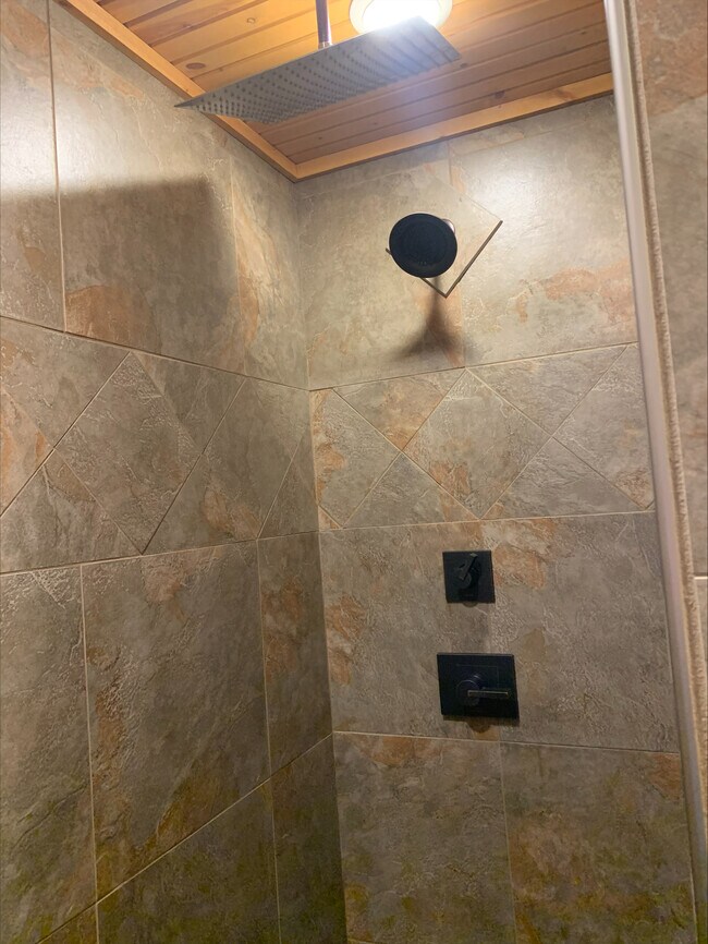 Building Photo - Oakwood Trading LLC