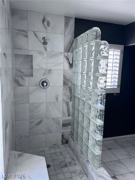 Building Photo - 2817 Via Avanti St