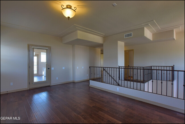 Building Photo - 7228 Longspur Drive