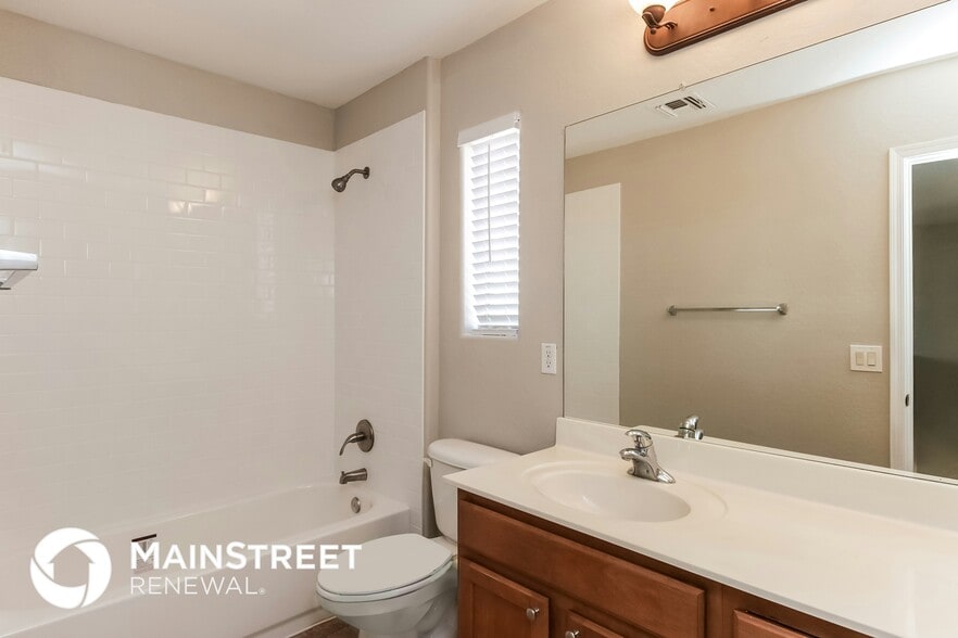 Building Photo - 3618 W Vineyard Rd