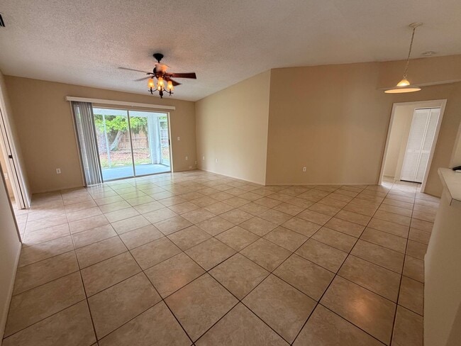 Building Photo - 4025 Ponea Dr