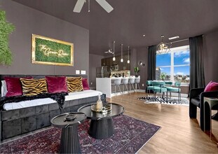 Building Photo - 2200 State St