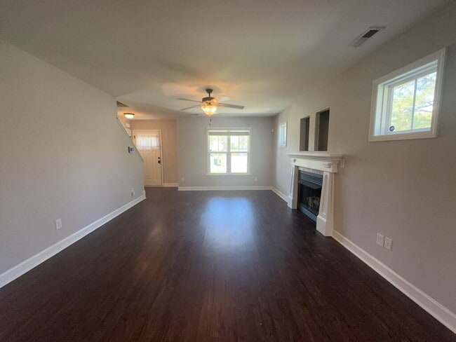 Building Photo - 1115 Westmoreland Dr