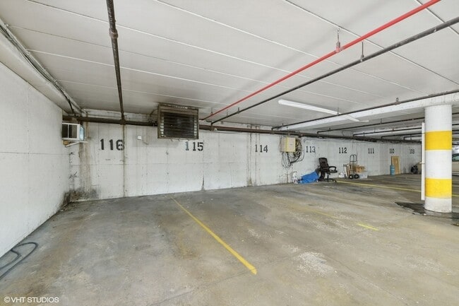 Building Photo - 1930 Songsparrow Ct