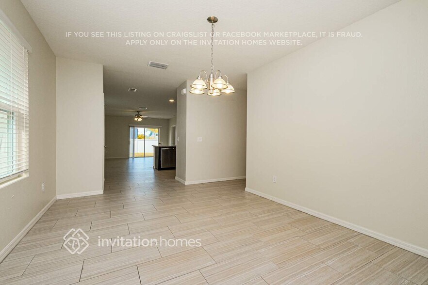 Building Photo - 8004 Pelican Reed Cir