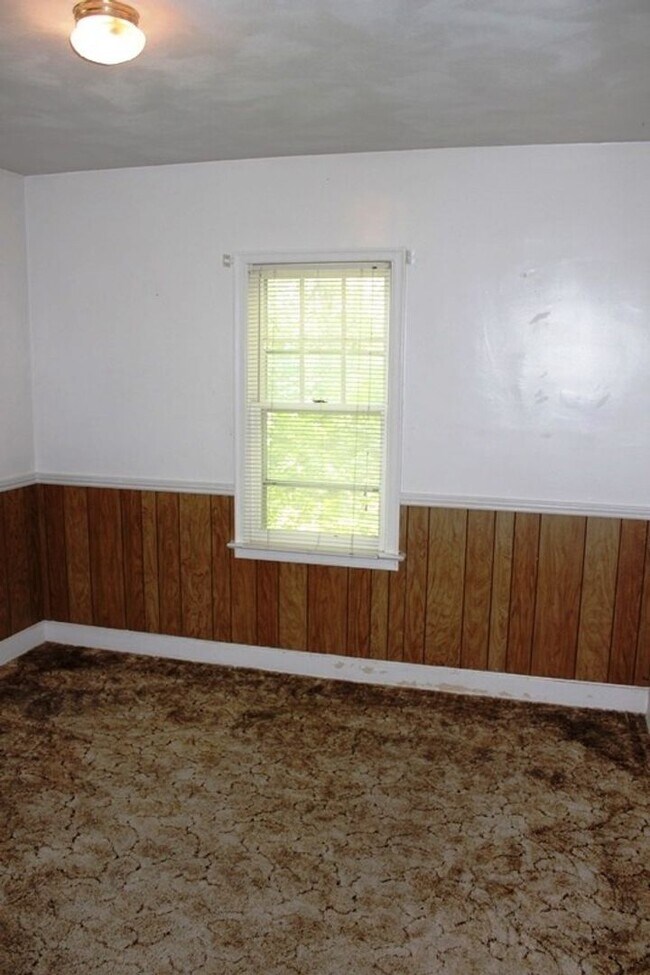 Building Photo - NEXT TO KSU!!!