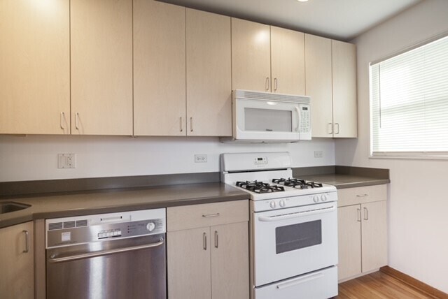 Building Photo - 2205 Campbell St