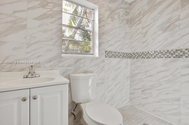 Building Photo - 7603 Kimberly Blvd