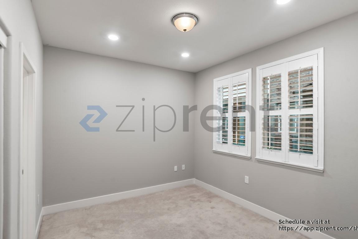 Building Photo - 4062 Kinsale St