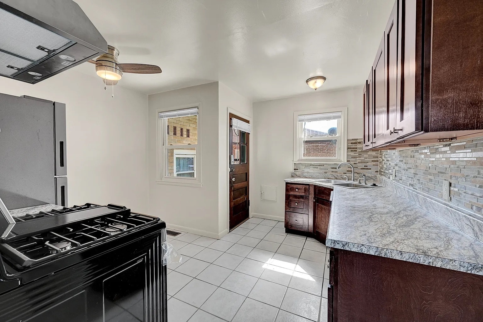 Building Photo - 3046 Bruce Randolph Ave