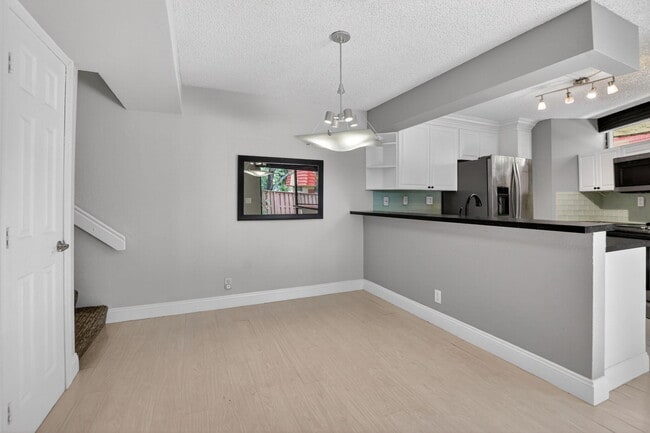 Building Photo - 8099 Severn Dr