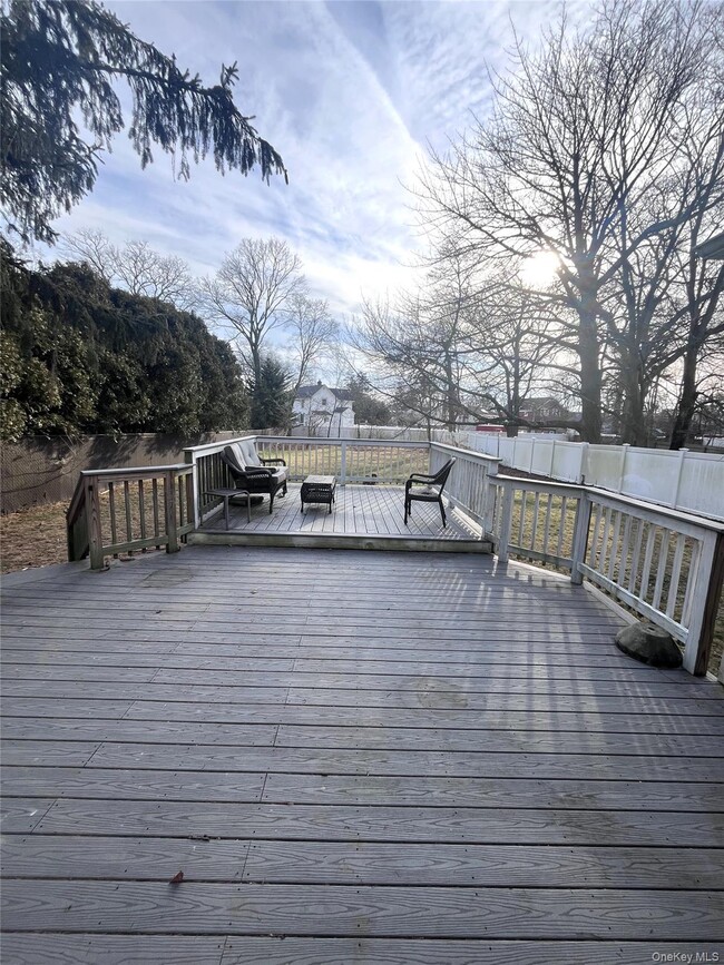 Building Photo - 24 Arnold Ave