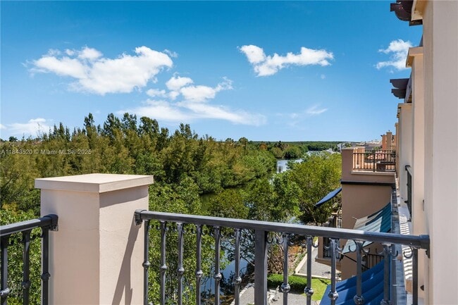 Building Photo - 6222 Paradise Point Dr