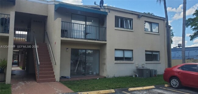 Building Photo - 7405 SW 152nd Ave