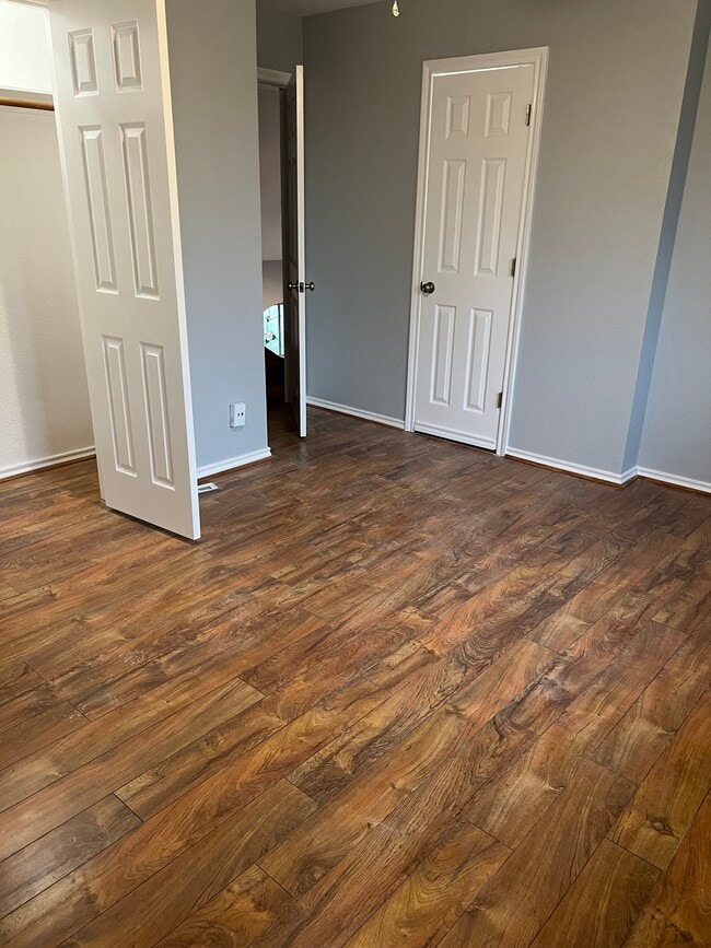 Building Photo - 539 Woodcreek Dr