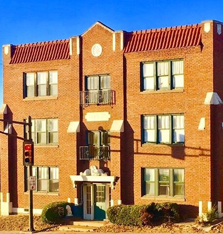 Primary Photo - 2601 E 15th St