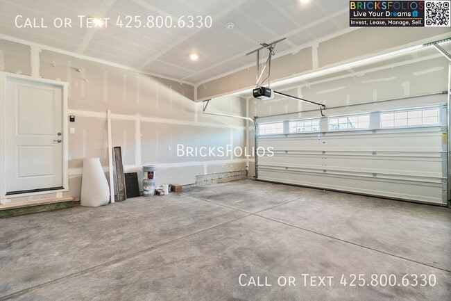 Building Photo - 1342 SW Pendleton Way
