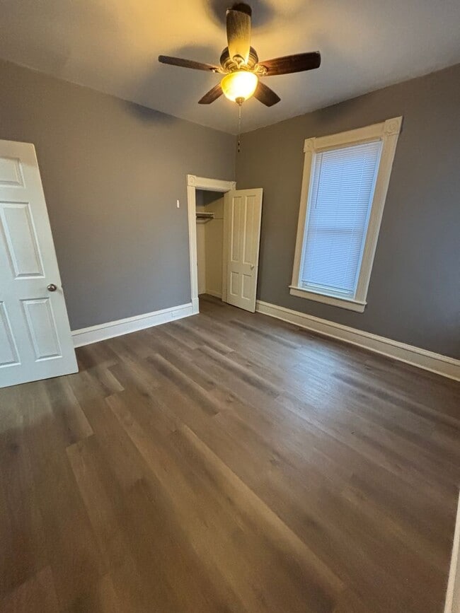 Building Photo - 810 Cameron Ave