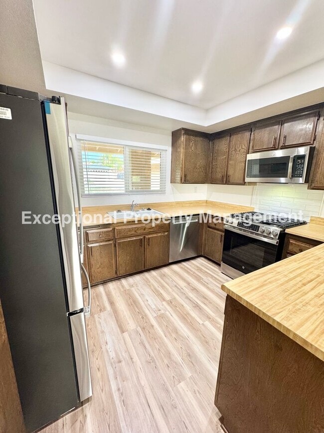 Building Photo - Great 3 bed 2 bath single story home