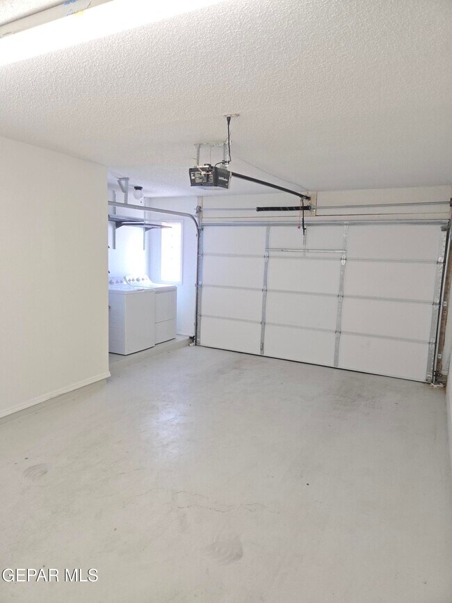 Building Photo - 3280 Mike Godwin Dr