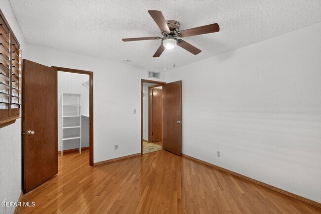 Building Photo - 4536 R L Shoemaker Dr