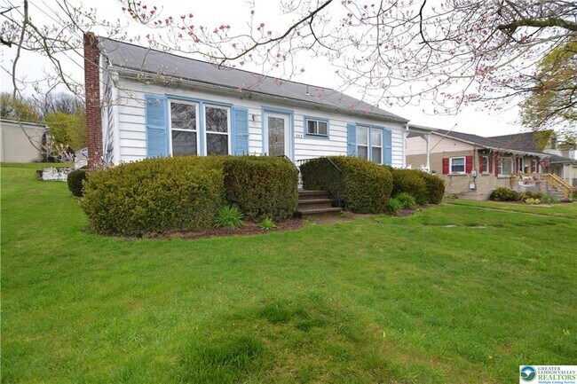 Building Photo - 353 West St